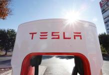 Fotografía de archivo de un puesto de carga para vehículos Tesla. Foto La Hora: EFE